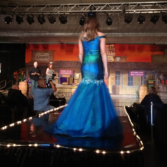 Rachel Allan Dress - Picture 5 of 8